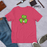 Shamrock Guitar (Short-Sleeve Men's/Unisex T-Shirt)